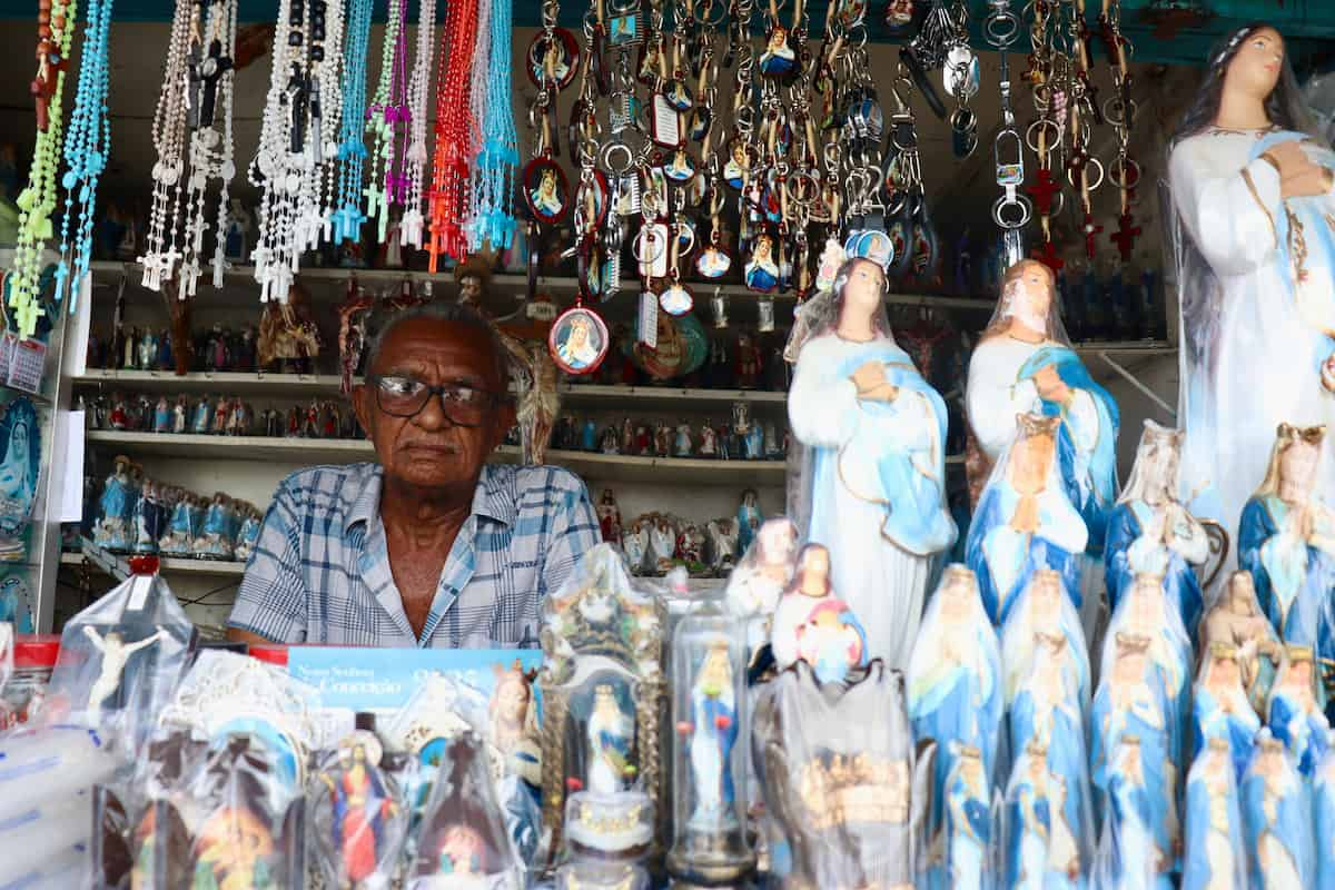 O comerciante Romildo Paulino, que administra a Banca Imaculada Conceição. 