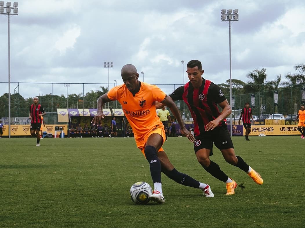 Fabinho, volante do Retrô 