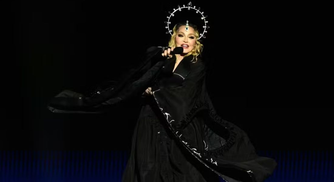 A cantora Madonna em show da turnê 'Celebration', na Praia de Copacabana  Foto: Pablo Porciuncula/AFP