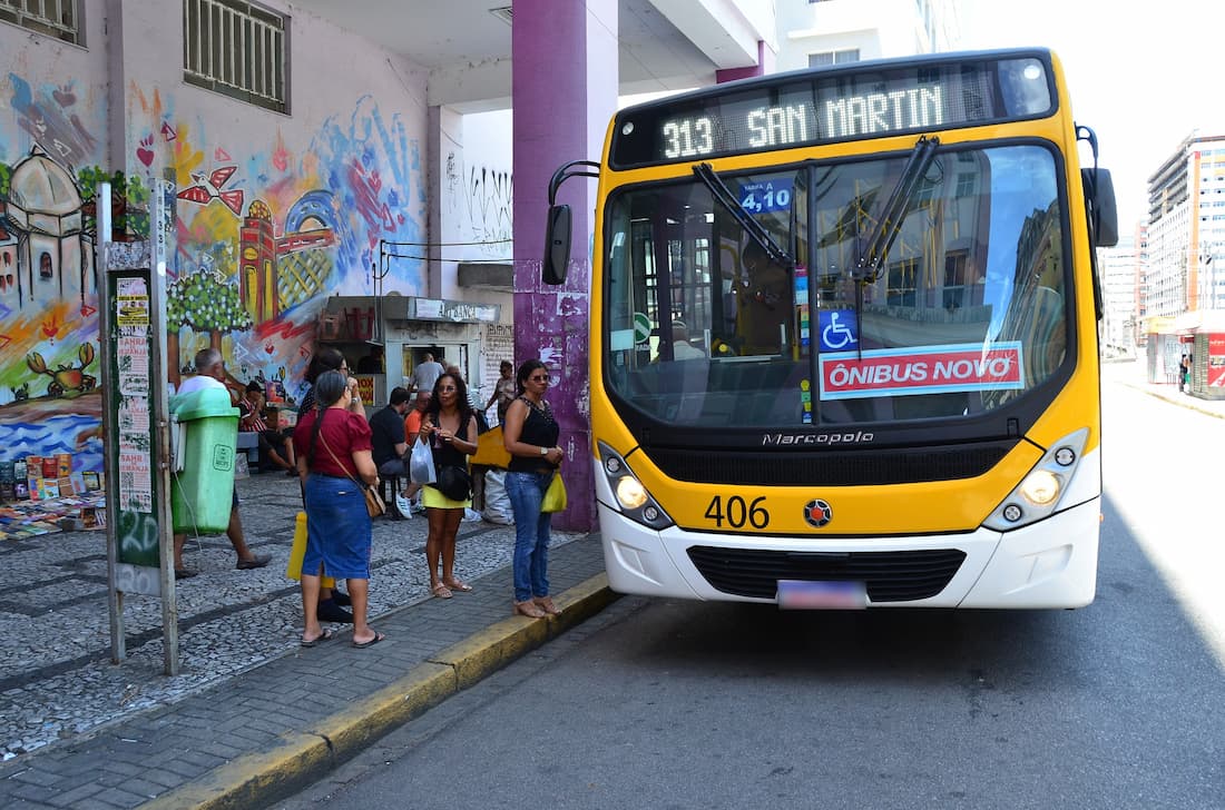 Linhas de ônibus na Avenida Guararapes alteram paradas 