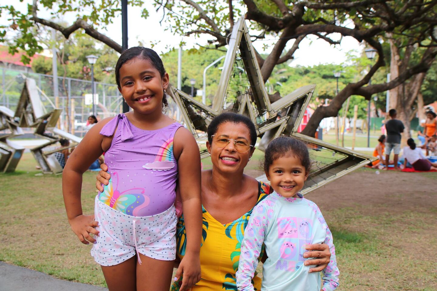 Maria Aparecida, 45 anos, levou as sobrinhas Laura e Julia ao Parque