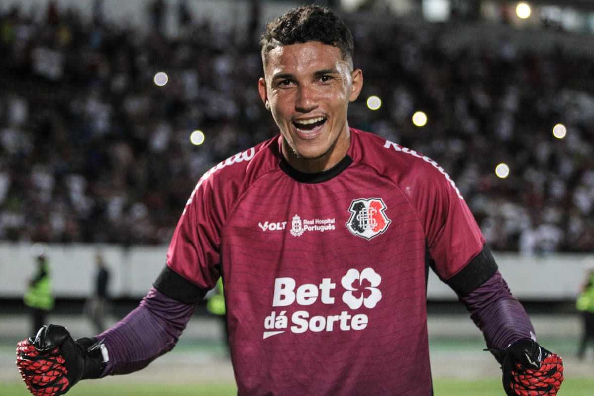 Rokenedy, goleiro do Santa Cruz