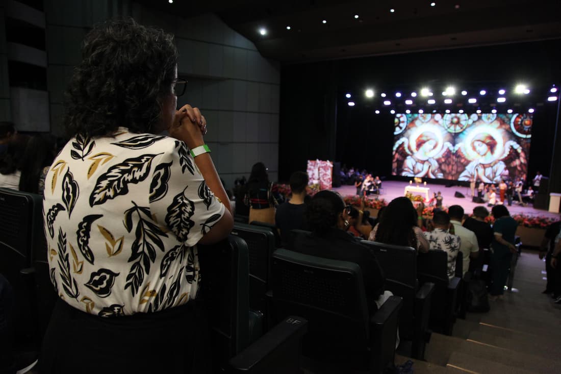 Fiéis celebram abertura da festa de 35 anos da Obra de Maria