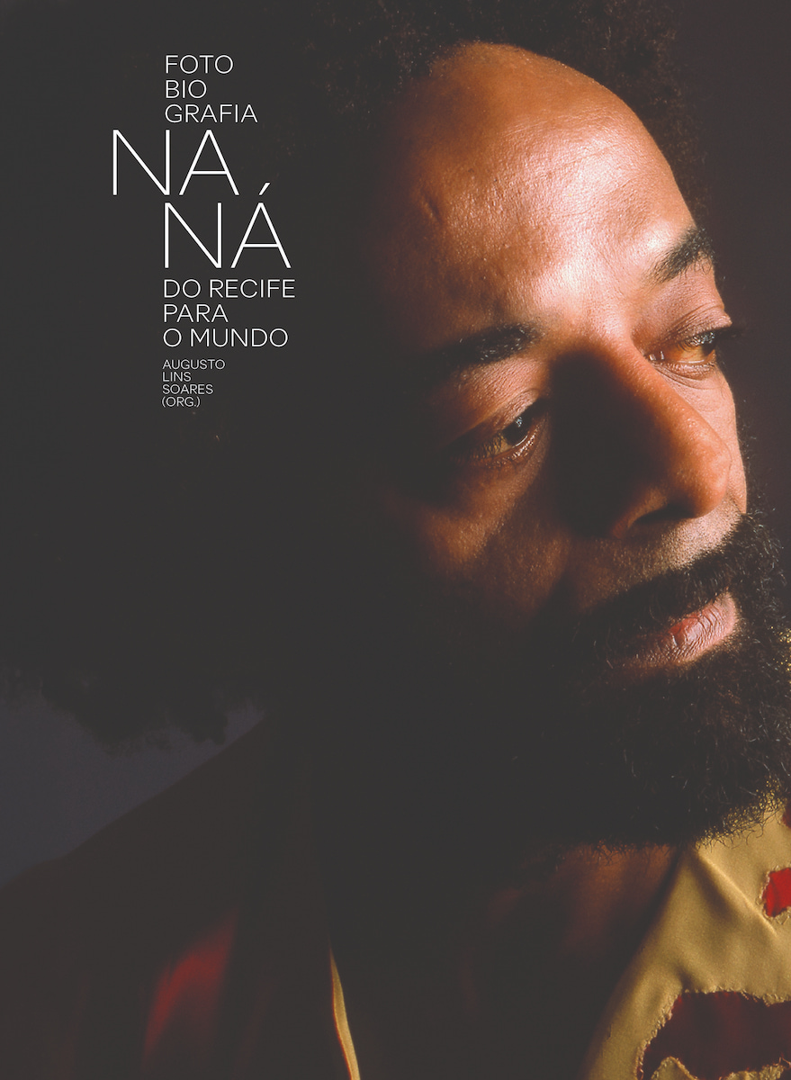Capa da fotobiografia de Naná Vasconcelos
