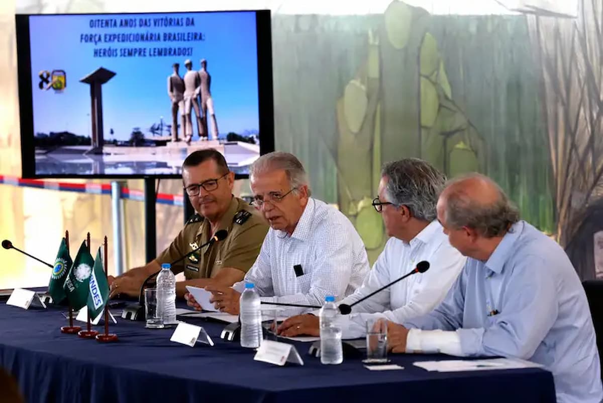 Rio de Janeiro (RJ), 21/02/2025 - O ministro da Defesa, José Múcio Monteiro, fala durante evento em que Defesa, BNDES e Exército assinam acordo de cooperação técnica para revitalização do monumento em homenagem aos heróis brasileiros da 2ª Guerra Mundial.