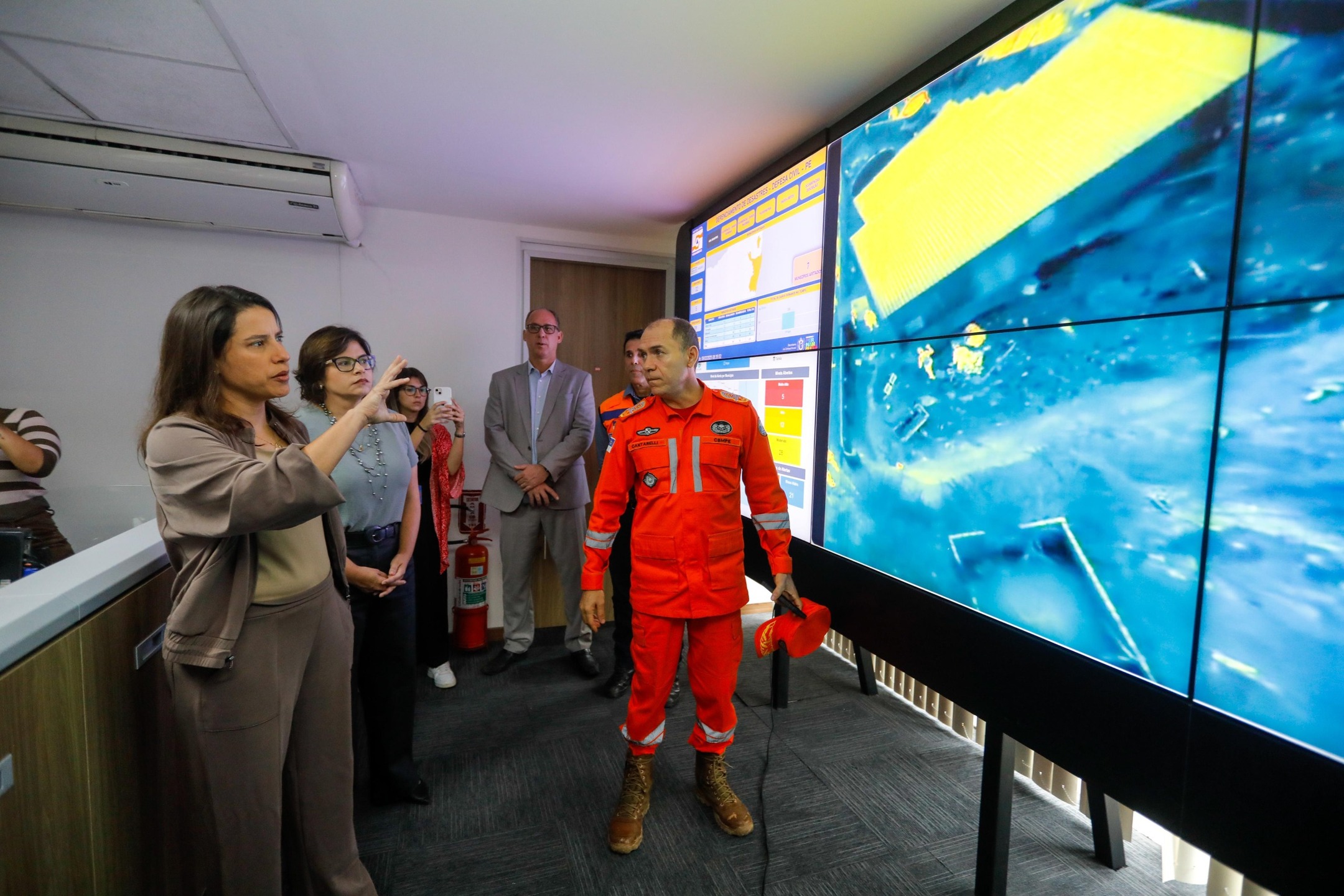 Raquel Lyra e comitiva