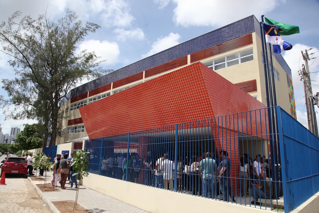 Prefeito João Campos inaugura creche escola da Mangabeira