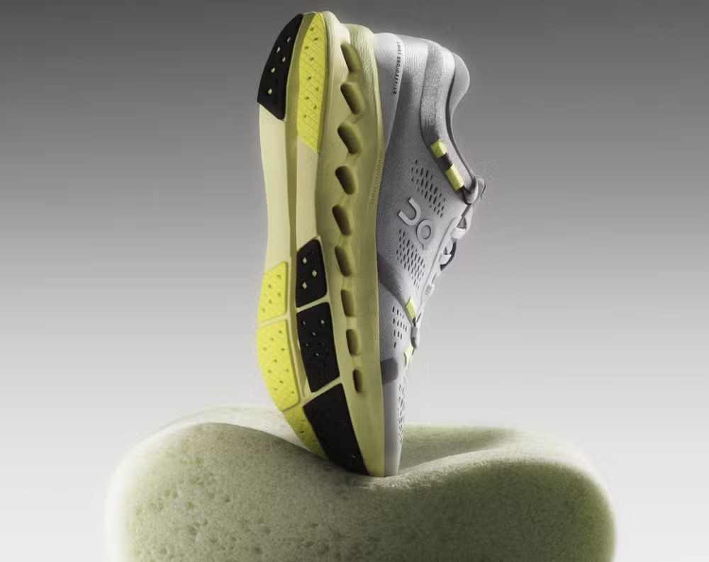 Um dos modelos da On, marca dos tênis de João Fonseca que se tornaram cobiçados com o sucesso do brasileiro 