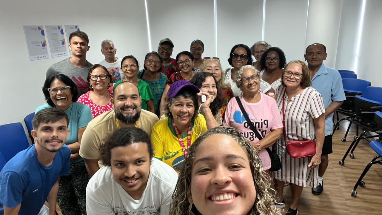 Turma do curso de ensino gratuito promovido pela Prefeitura do Recife