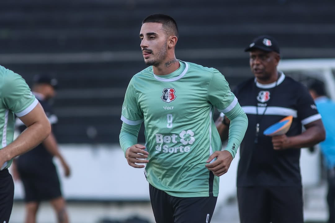 Thiago Galhardo segue trabalhando para estrear com a camisa do Santa Cruz 