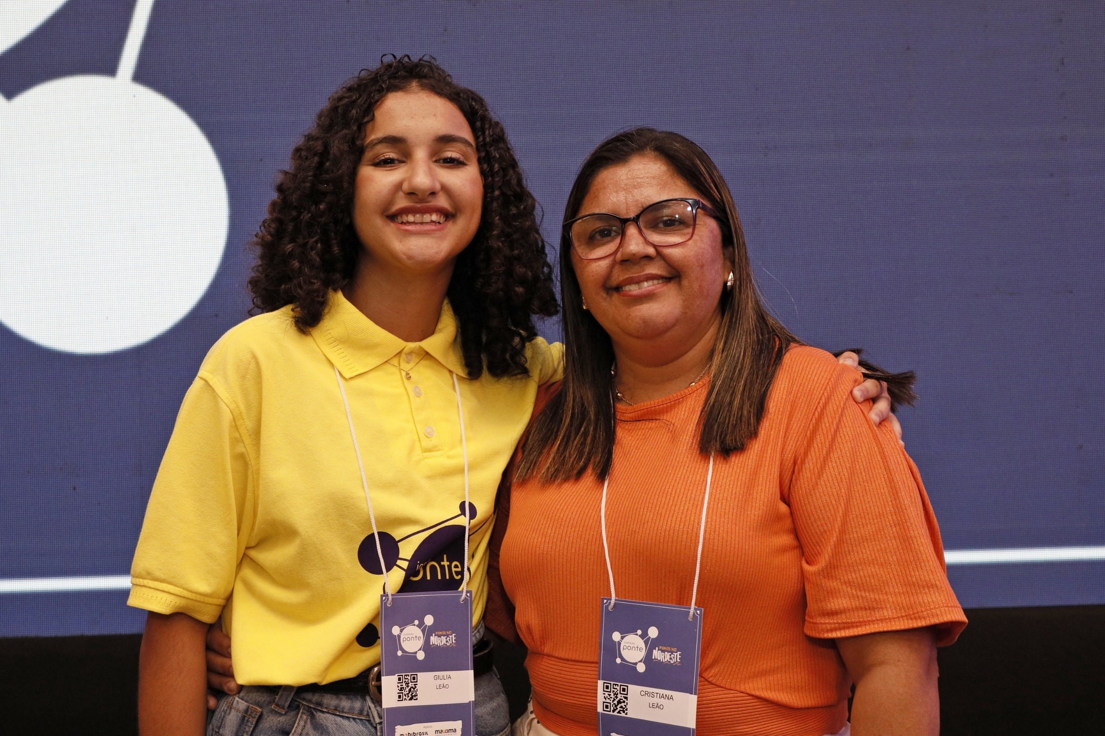 Giulia Beatriz Leão e sua mãe Cristina Soares Leão