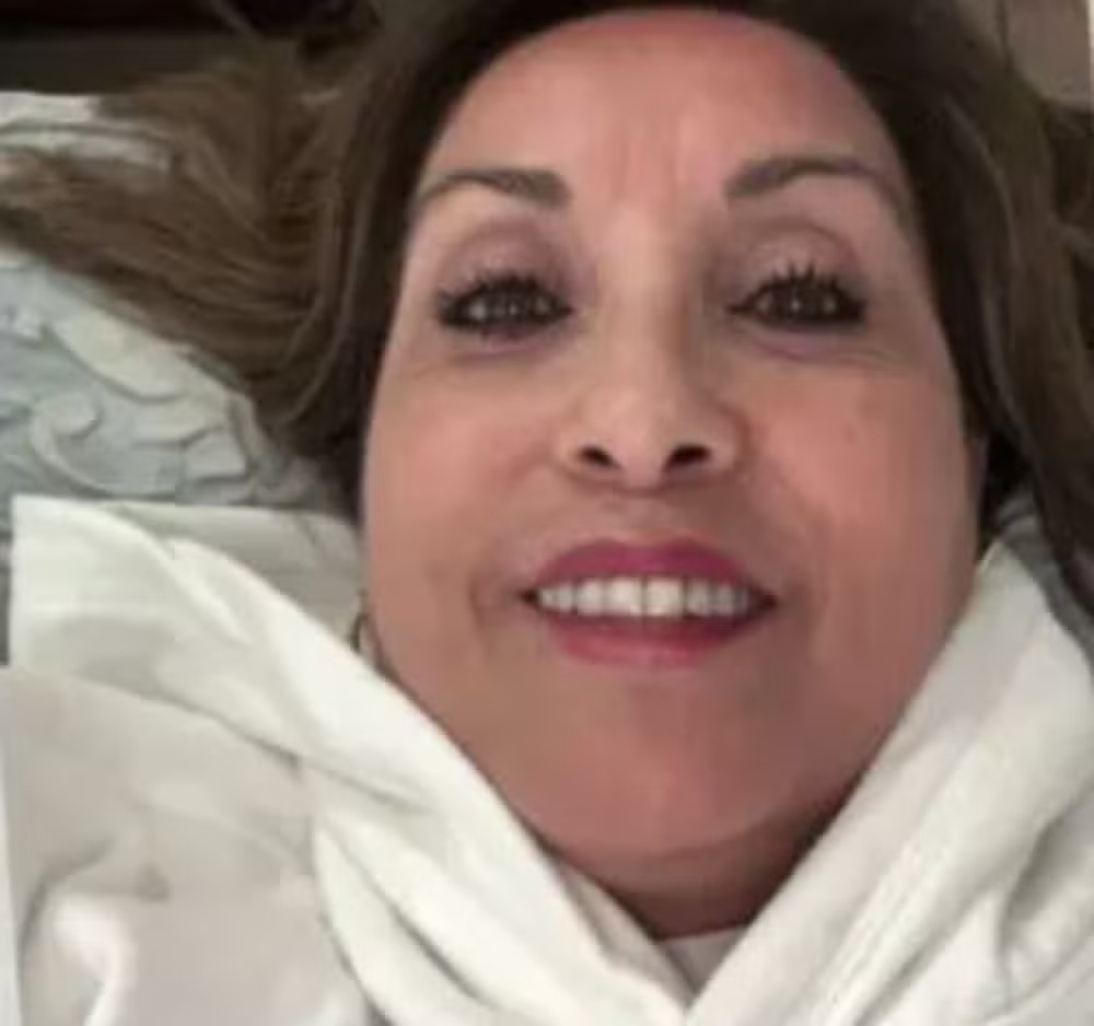 Suposta selfie de presidente divulgada por canal peruano gera polêmica no Peru 