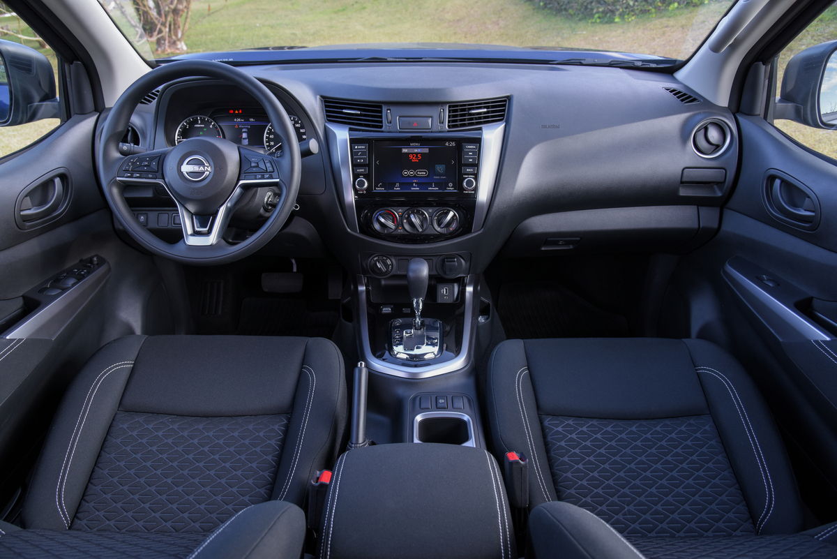 Cabine do Nissan Frontier Attack