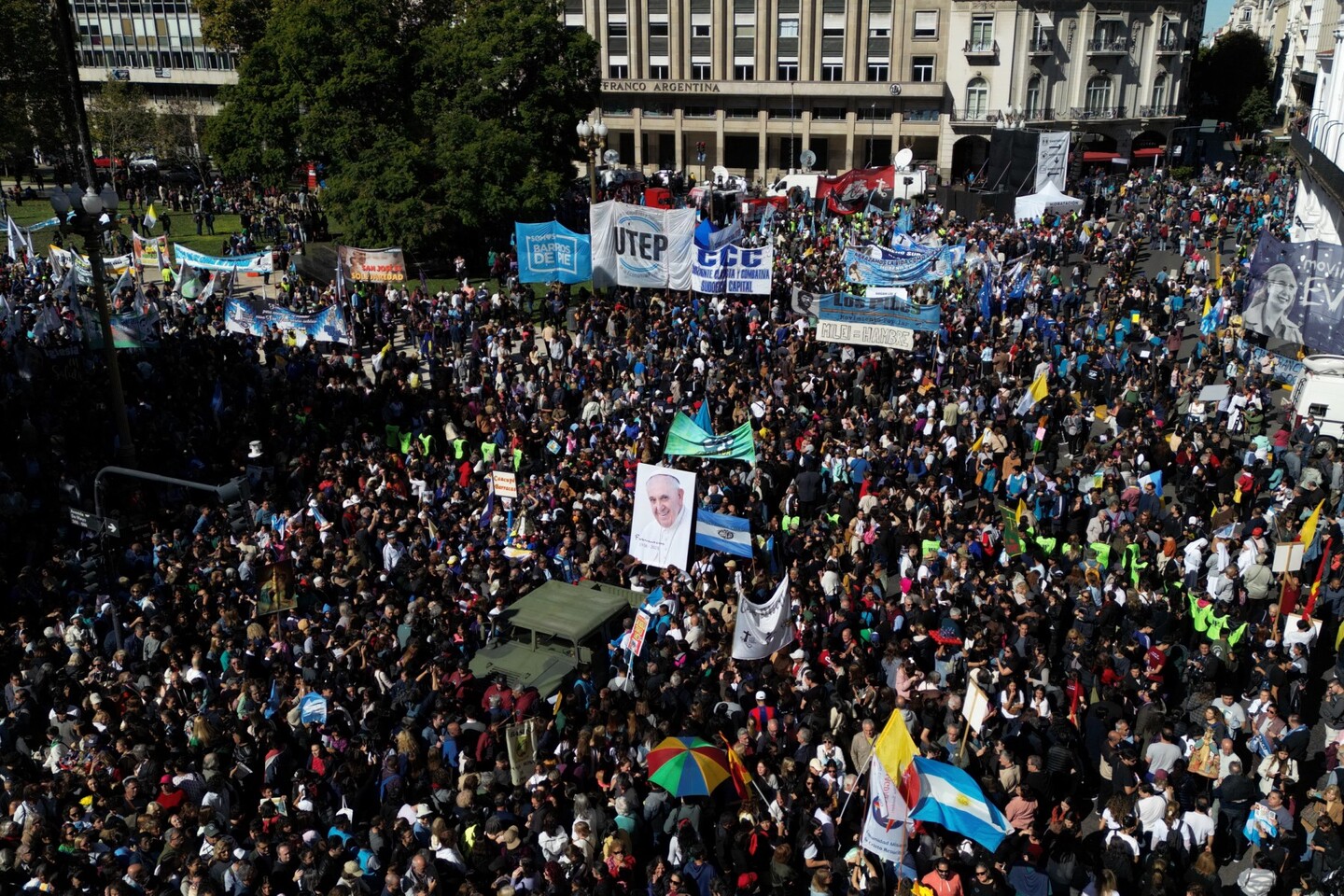 Milhares se despedem do Papa Francisco na Argentina 