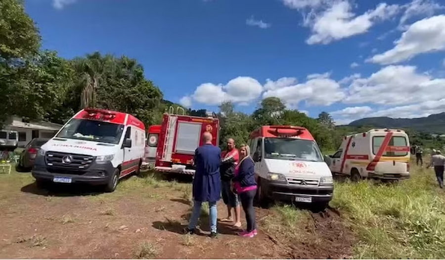 O acidente aconteceu por volta de 11h15, no km 3,5 da rodovia RSC-453. 