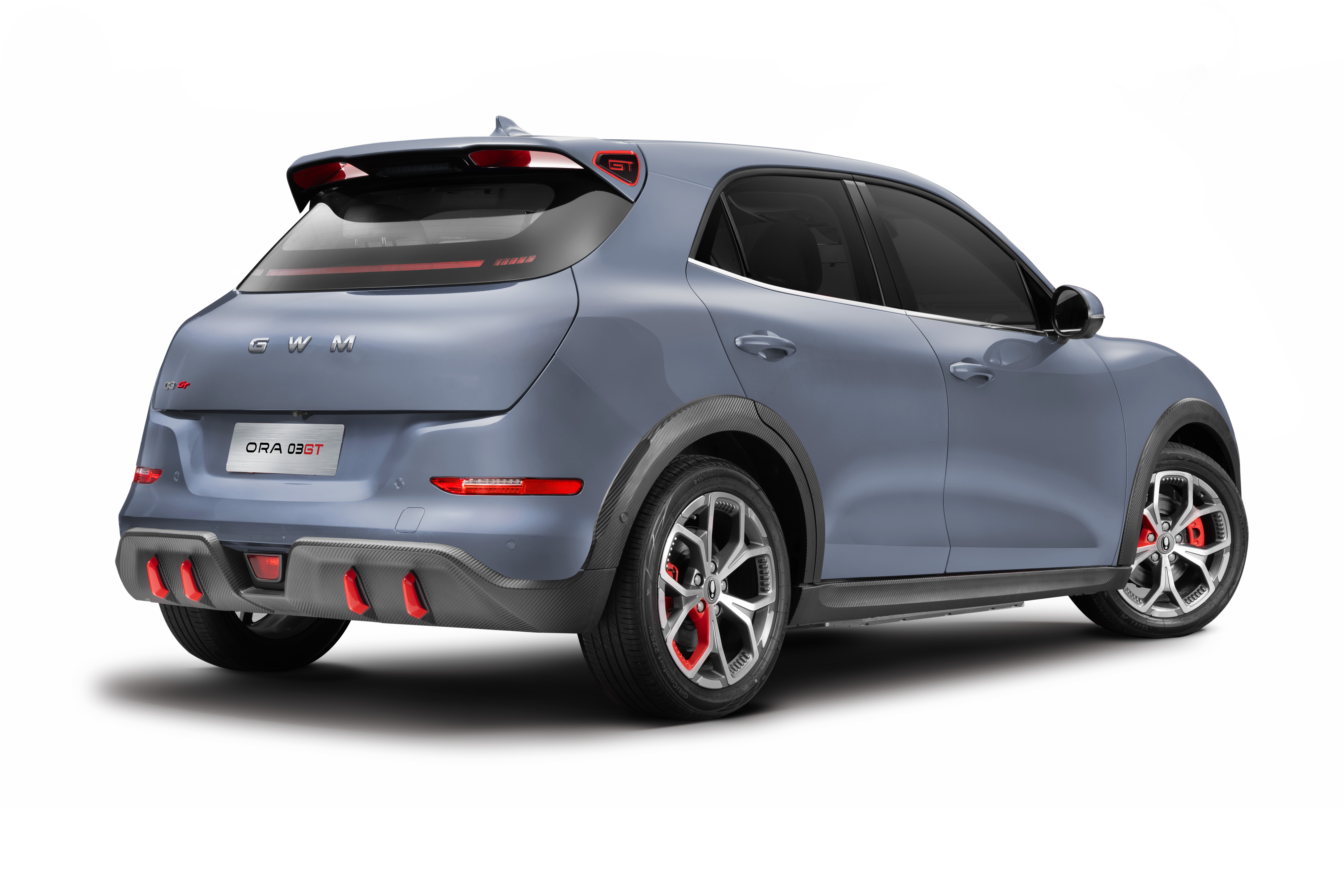 Traseira do ORA 03 traz o emblema central da GWM e visual mais limpo e sofisticado