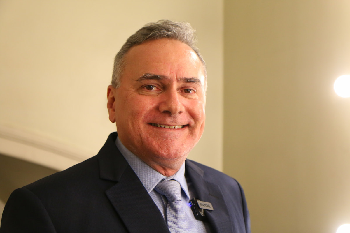 Maestro José Renato Accioly, da Orquestra Sinfônica Jovem Criança Cidadã 