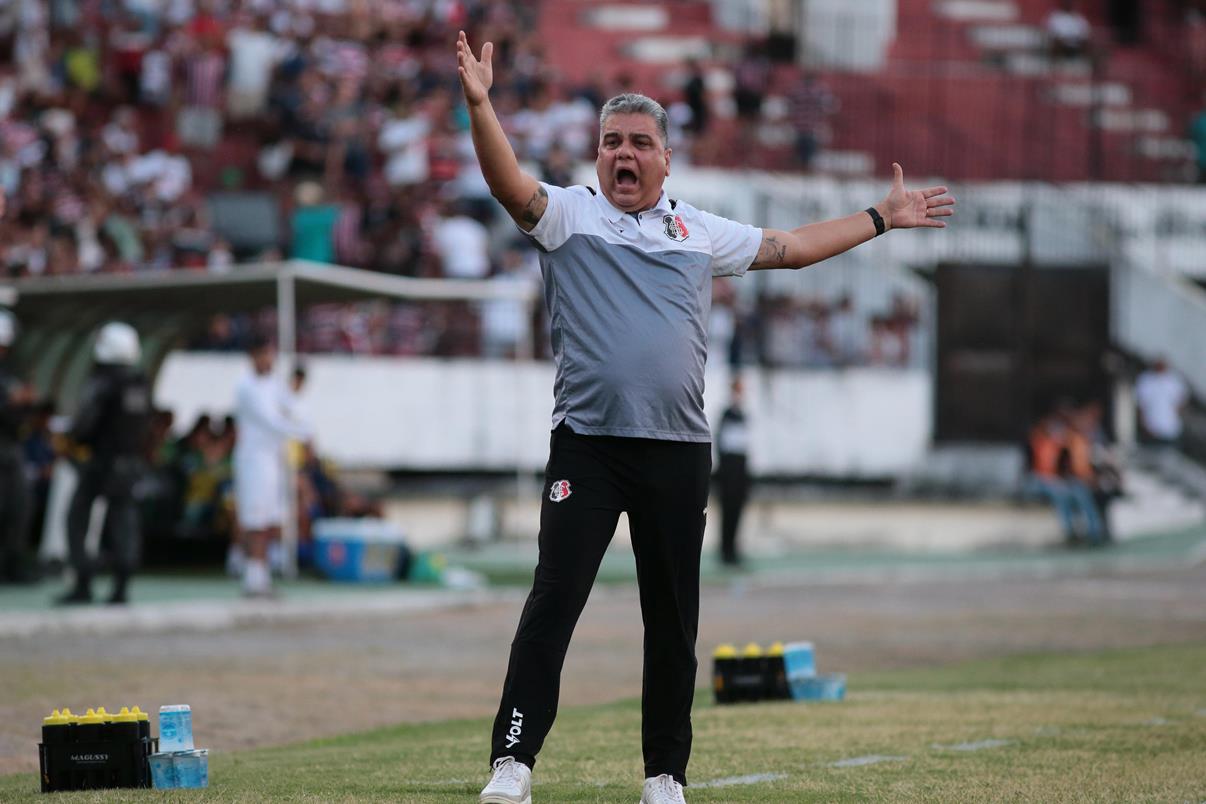 Marcelo Cabo, técnico do Santa Cruz