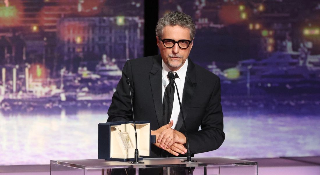 Kleber Mendonça Filho recebe prêmio de Melhor Ator por Wagner Moura