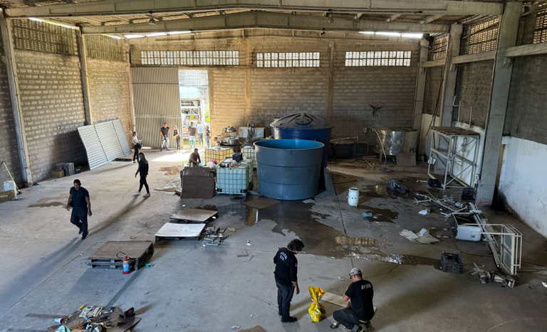 Local não tinha registo junto ao Mapa e produzia bebidas alcoólicas de forma clandestina