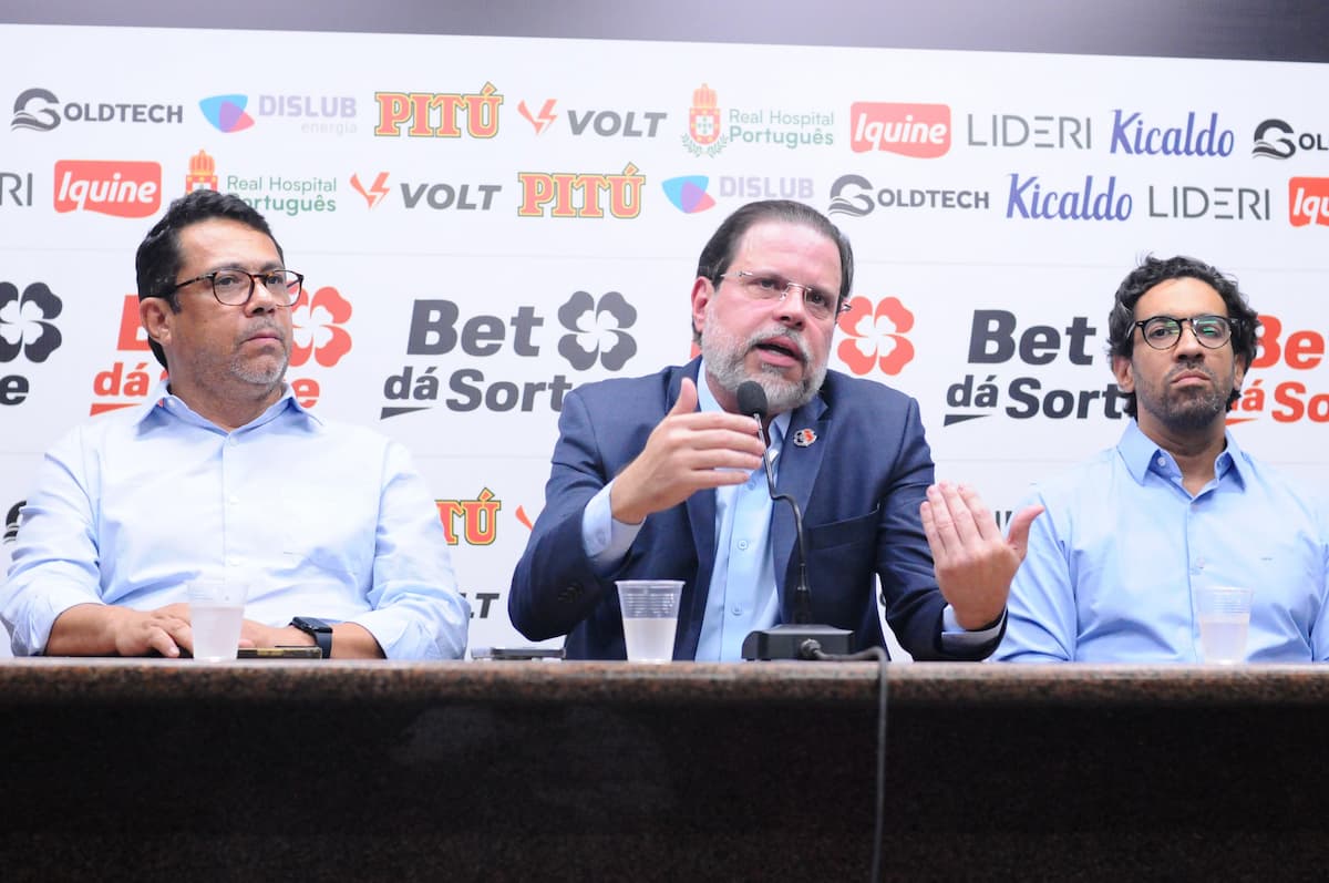 Entrevista coletiva, na sala de imprensa do Santa Cruz Futebol Clube, sobre o calendário de implementação da SAF.
