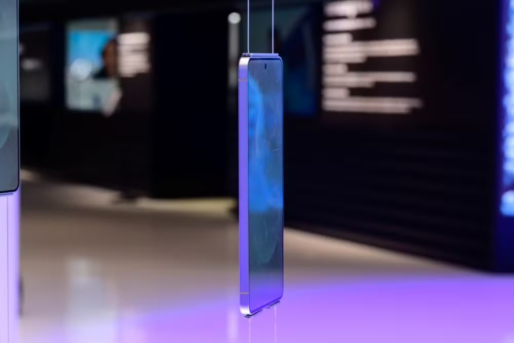 Samsung lança Galaxy S25 Edge, o smartphone mais fino da marca 