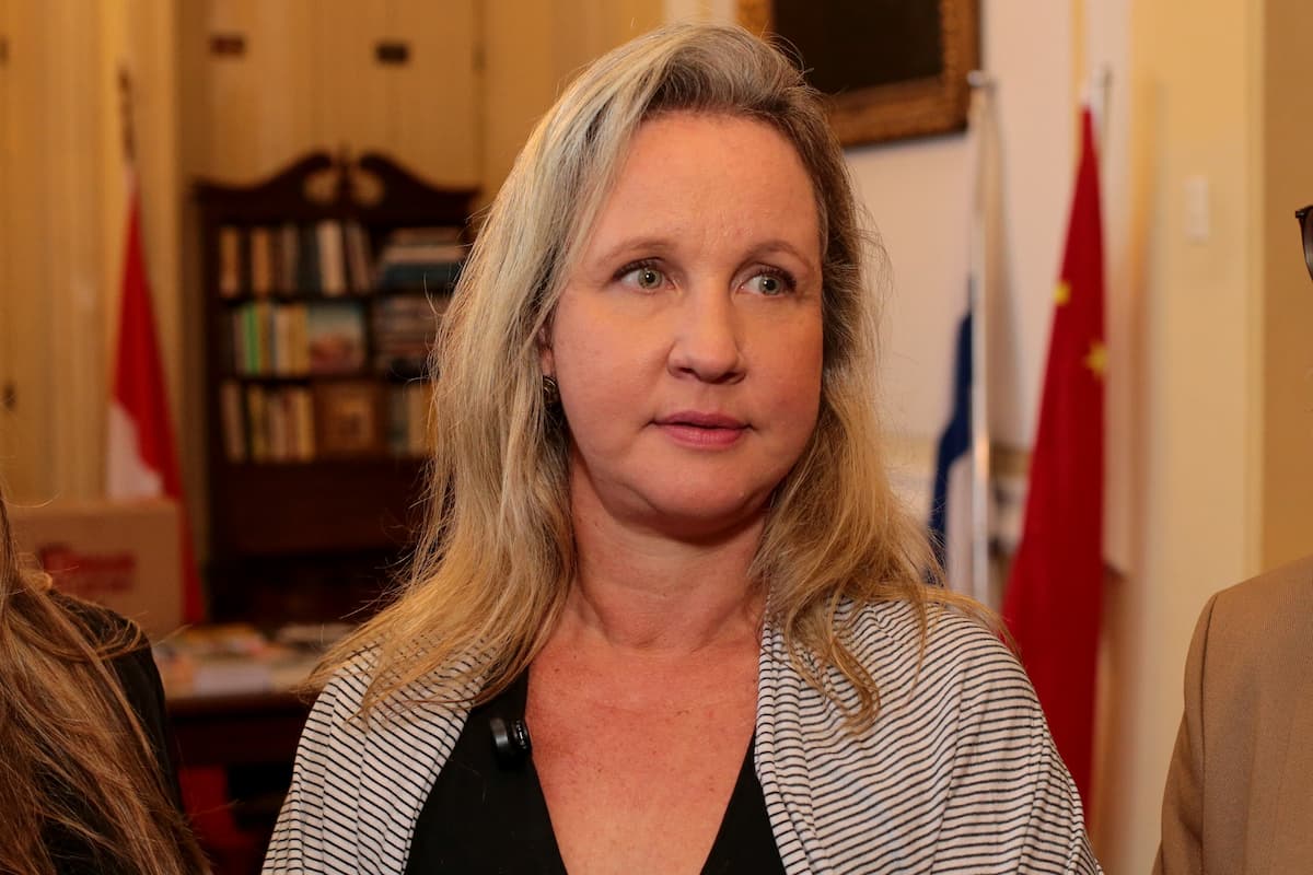 Annelijn Van den Hoek, Presidente da Aliança Consular do Nordeste e Cônsul dos Países Baixos