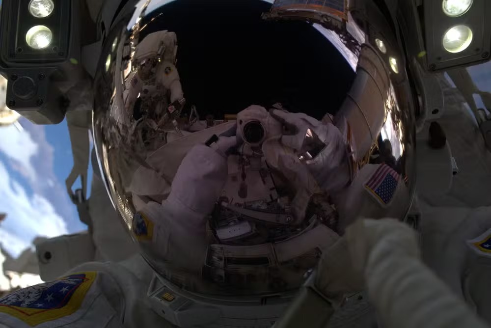 Clique da astronauta Anne McClain  Foto: Reprodução