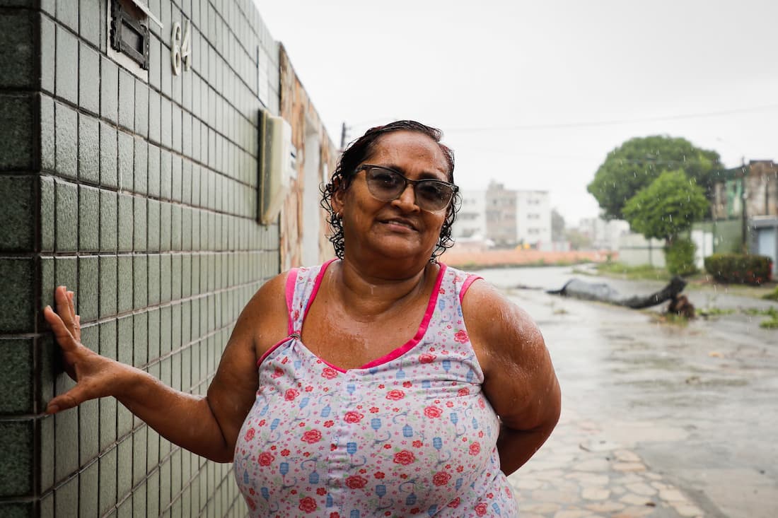 Rua Catulo da Paixão Cearense, Jardim Atlântico. Na foto: Silvania Maria, 55, doméstica