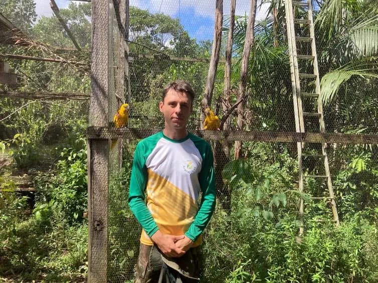 Marcelo Rodrigues, biólogo de campo do projeto Ararajuba. 