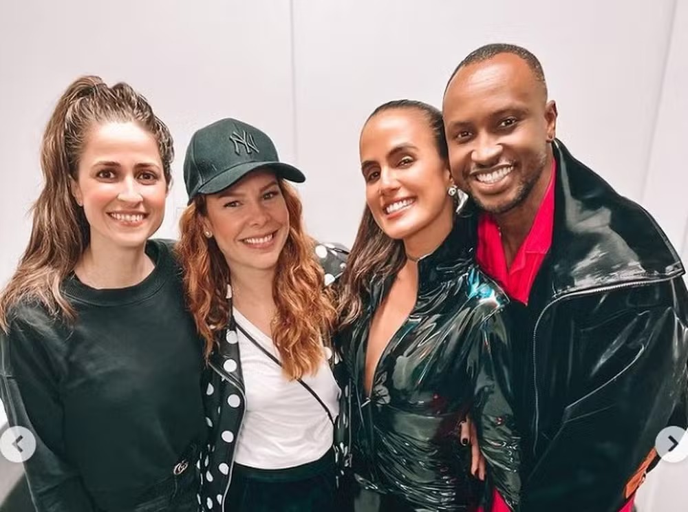 Eduarda Porto, Fernanda Souza, Carol Peixinho e Thiaguinho nos bastidores do show dele no Espaço Favela, do Rock in Rio 