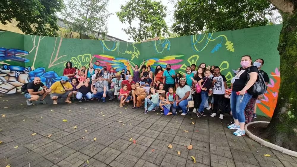 Alunos da Escola Estadual Parque dos Sonhos, em Cubatão, em São Paulo