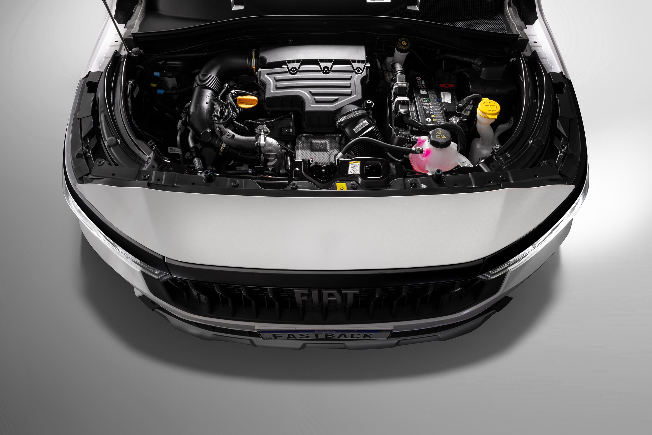 Motor do novo Fiat Fastback varia do 1.0 Turbo 200 e 1.3 Turbo 270.