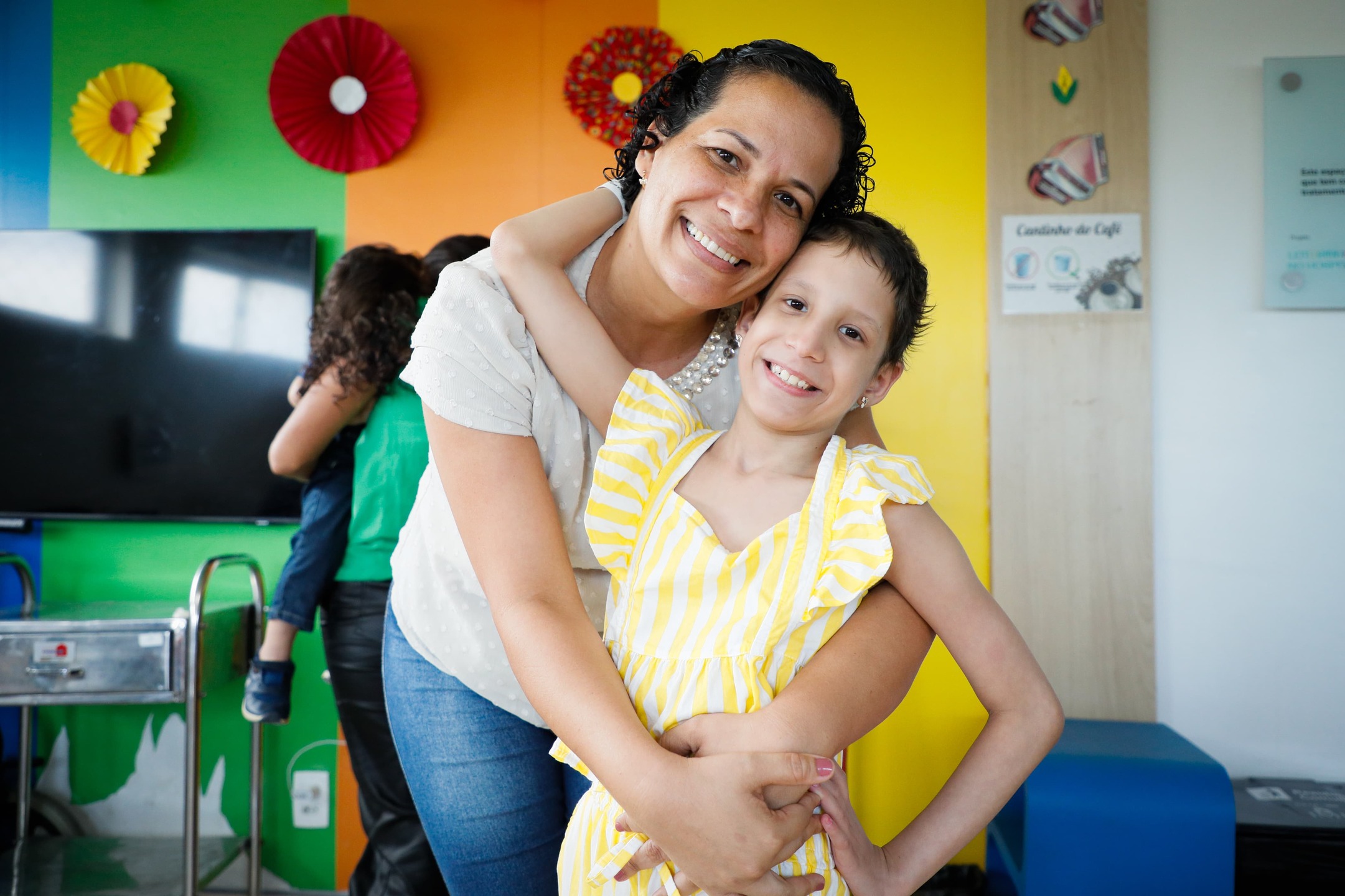Brenda Vitória e sua mãe Janaína Eufrásio