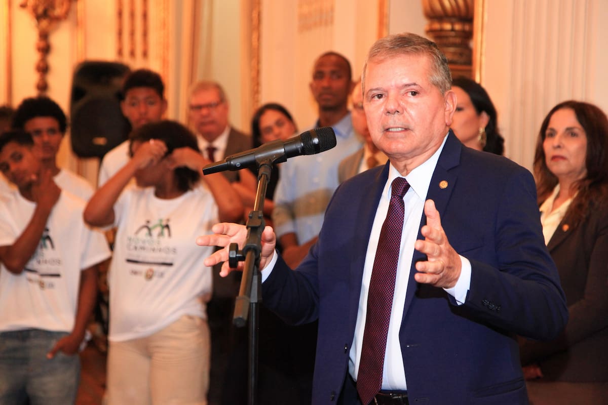 O presidente do TJPE, o desembargador Ricardo Paes Barreto.