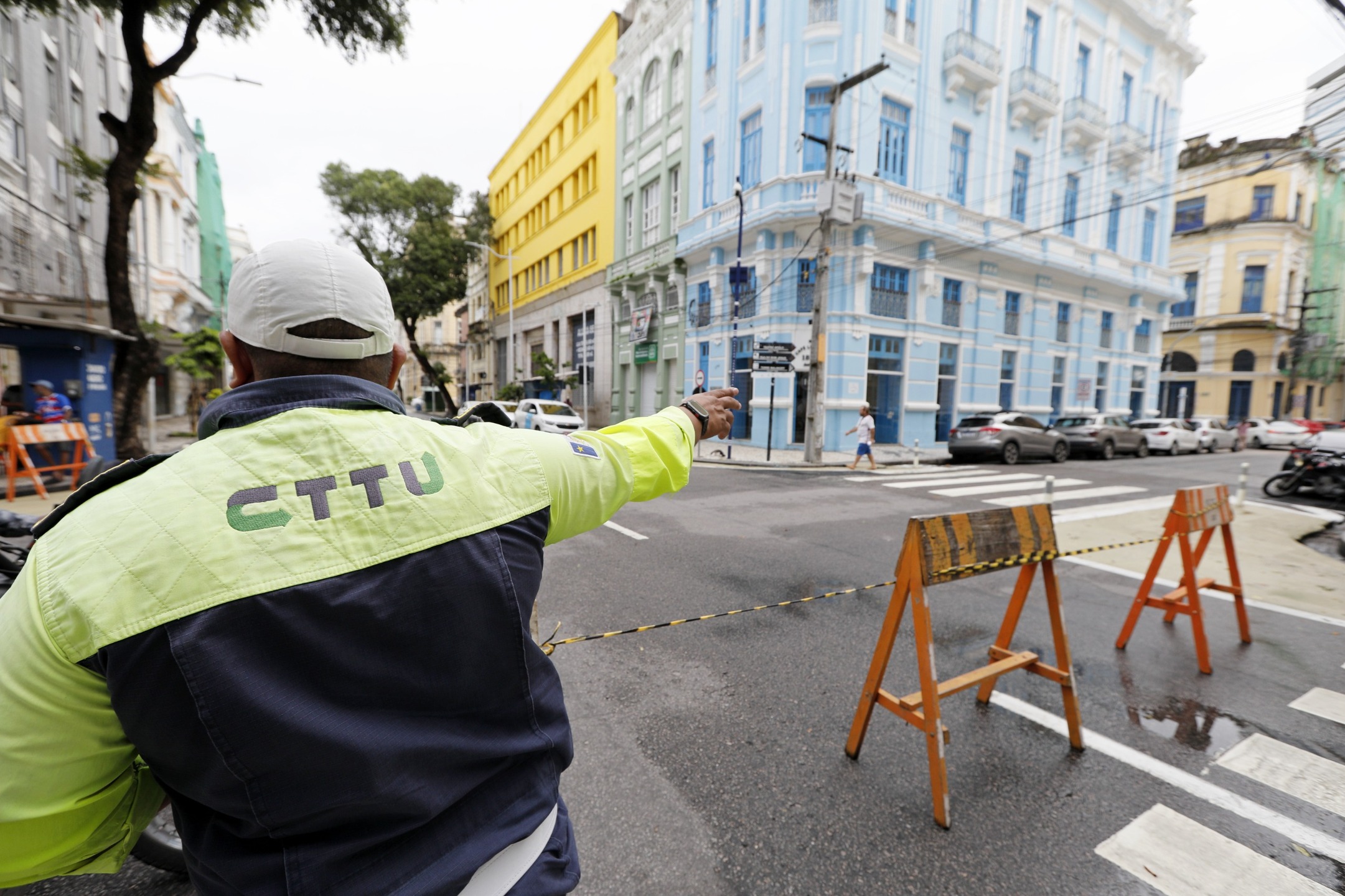 Trecho da interdição da Avenida Marquês de Olinda