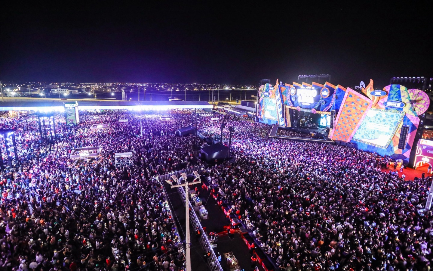 São João de Petrolina recebeu João Gomes no sétimo dia de programação - Ayrton Latapiat 