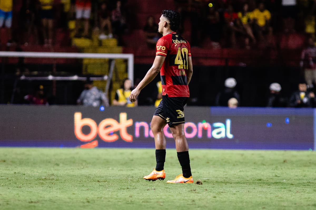 Ramon atuou durante todo o primeiro tempo e parte do segundo, contra o Botafogo