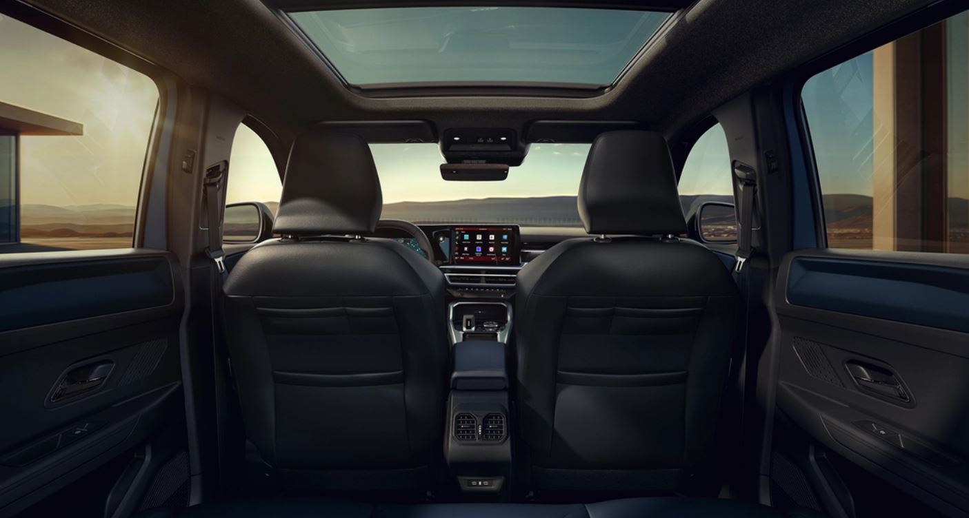 Com 2,70 m de entre-eixos, o Boreal oferece bom espaço interno e conforto para os passageiros.