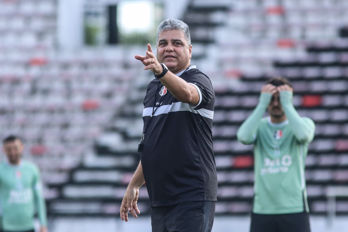 Marcelo Cabo, treinador do Santa Cruz 