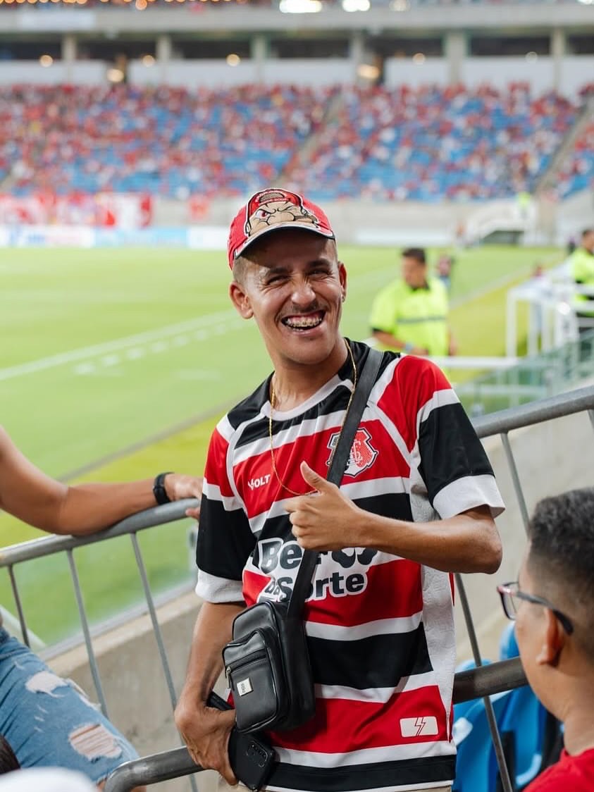 Daniel José, torcedor do Santa Cruz, esteve na maioria dos jogos fora de casa na Série D