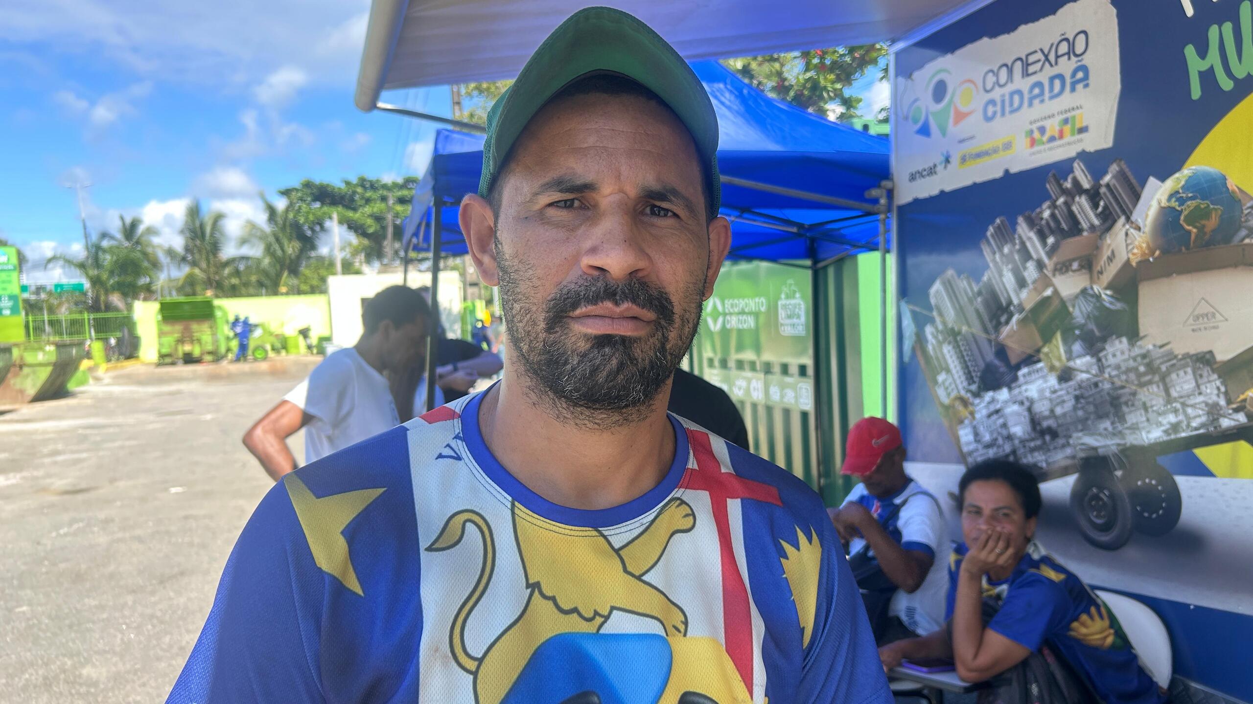 Maurício Silva, catador de materiais recicláveis