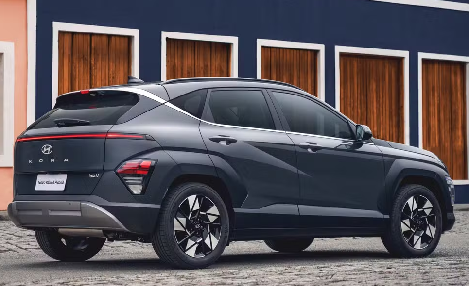 Traseira com linhas marcantes e lanternas em LED: o design ousado é um dos diferenciais do SUV híbrido da Hyundai. | Foto: Hyundai/Divulgação