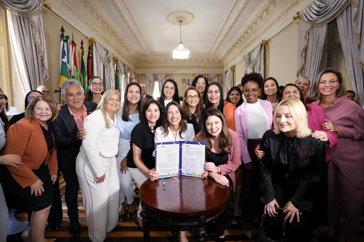 Governadora assinou o edital para ampliação dos Centros de Referência para as Mulheres