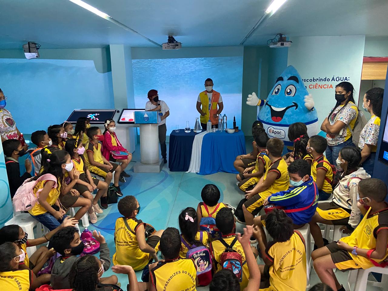 Ação da Apac com crianças 