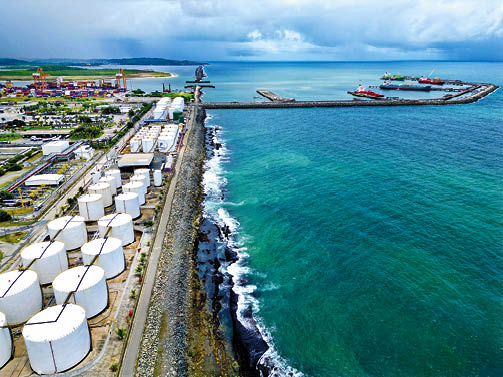 O avanço de Suape também impacta estados vizinhos, com a criação de uma cadeia de empregos indiretos