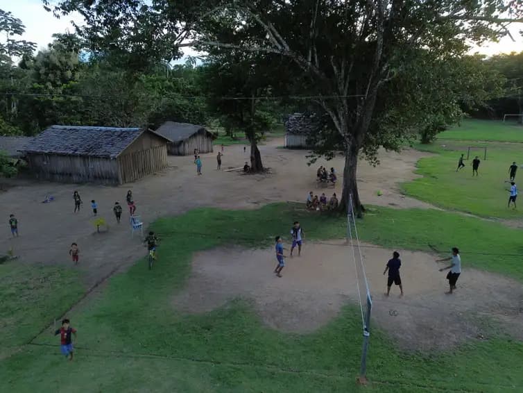 Vista da aldeia Beira Rio, Terra Indígena Erikpatsa, do Povo Rikbaktsa, legalmente demarcada 