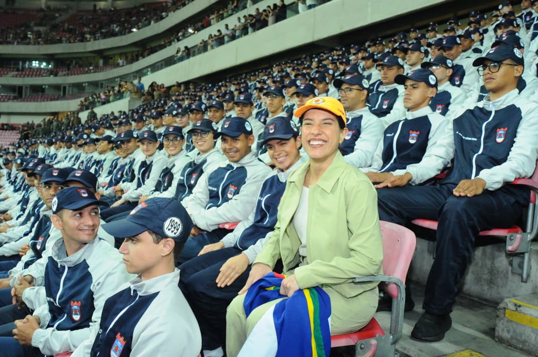 Governadora Raquel Lyra esteve presente na aula inaugural do Curso de Formação de Praças da PMPE