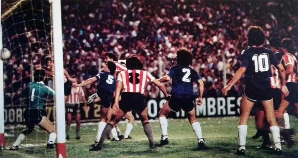 Estudiantes foi campeão argentino em 1982 