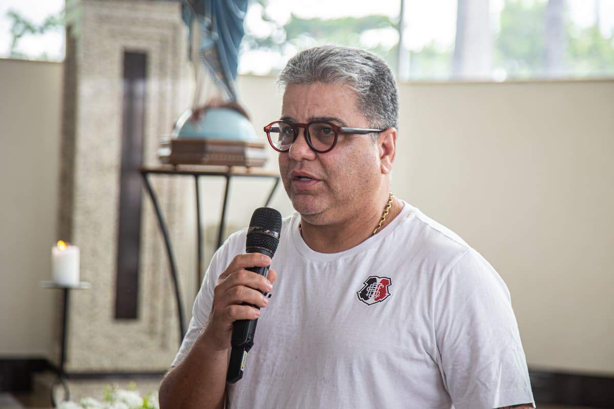 Treinador Marcelo Cabo celebrou a conquista do Santa Cruz no Morro da Conceição 